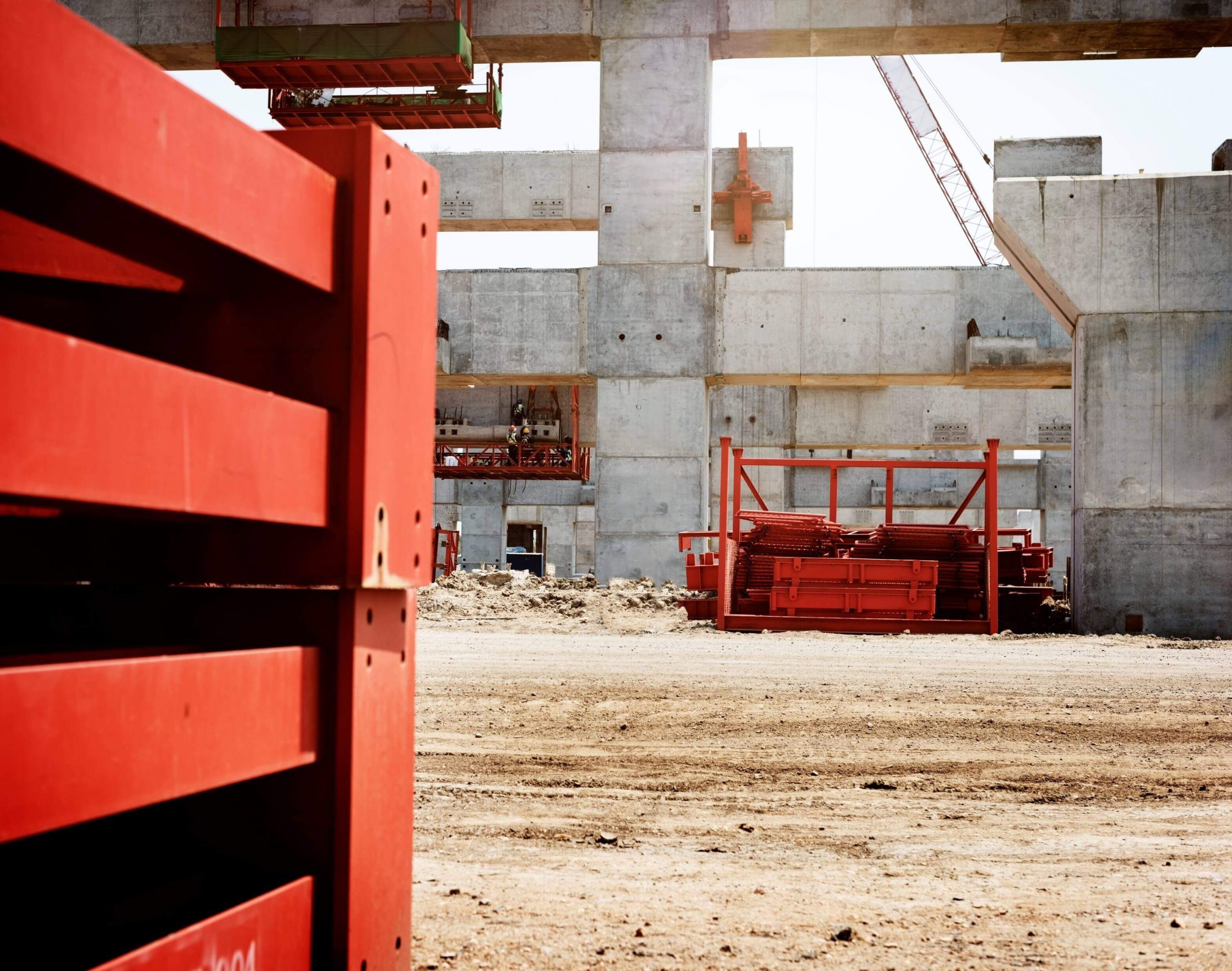 Gerenciamento de obras é essencial para reduzir custos e garantir o sucesso em projetos de construção civil.